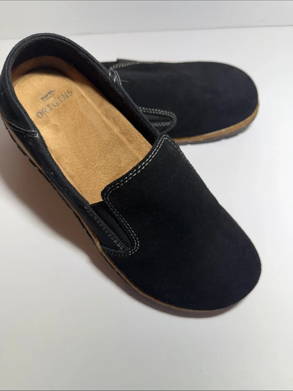 Earth Origins Black Suede women’s Slip-On Loafers size 8M